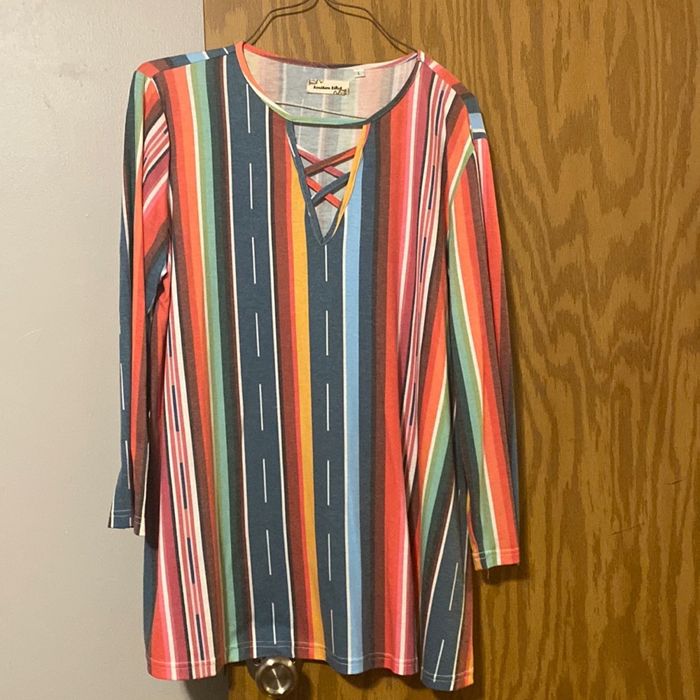 Multicolor western shirt  gently used. Size Large